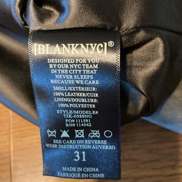 Blank NYC Suede Skirt. - Picture 10 of 11